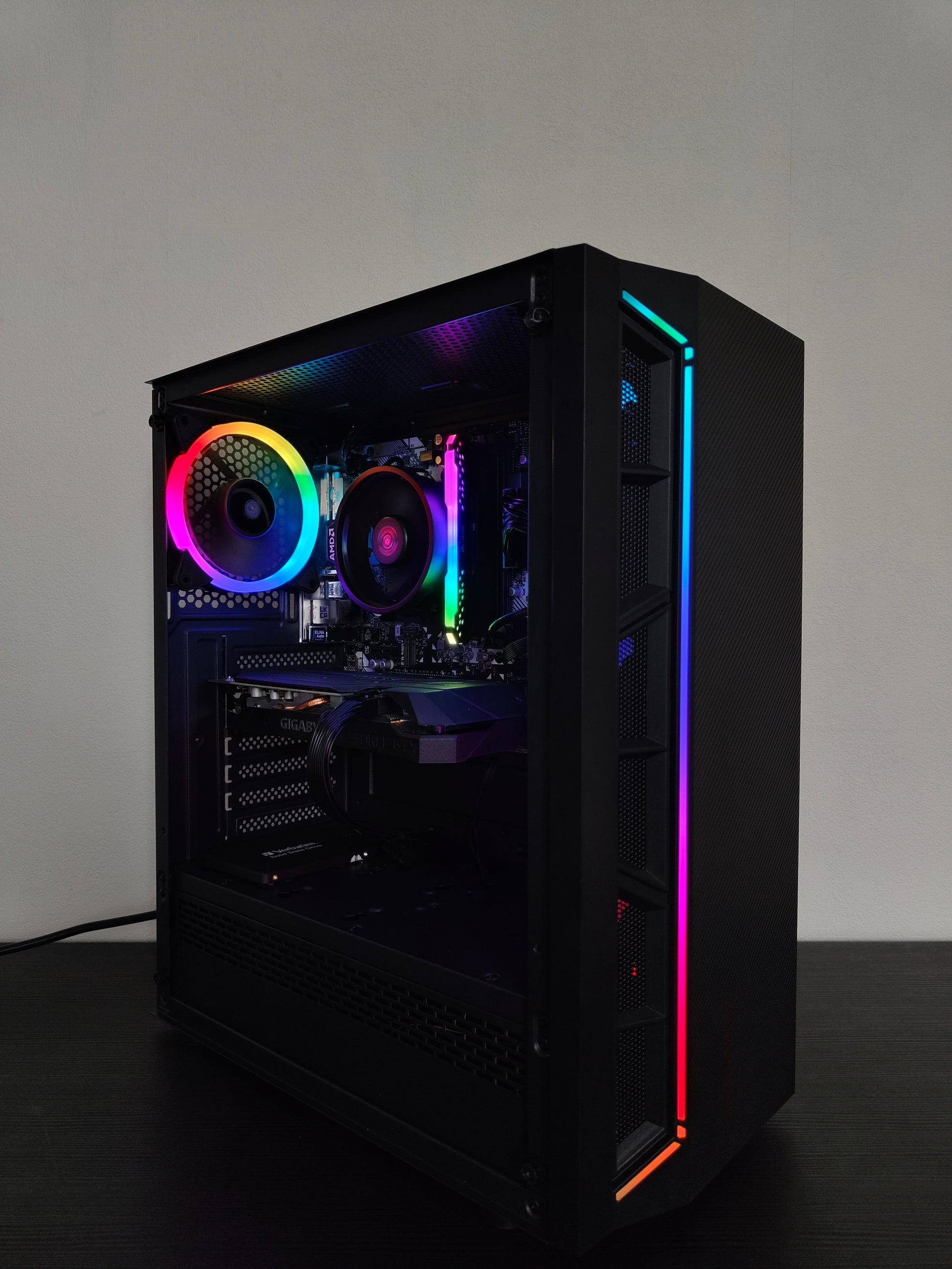 Gaming PC R5 | GTX 1660 SUPER 6GB | 16 GB DDR4 | SSD | WLAN | RGB | GARANTIE