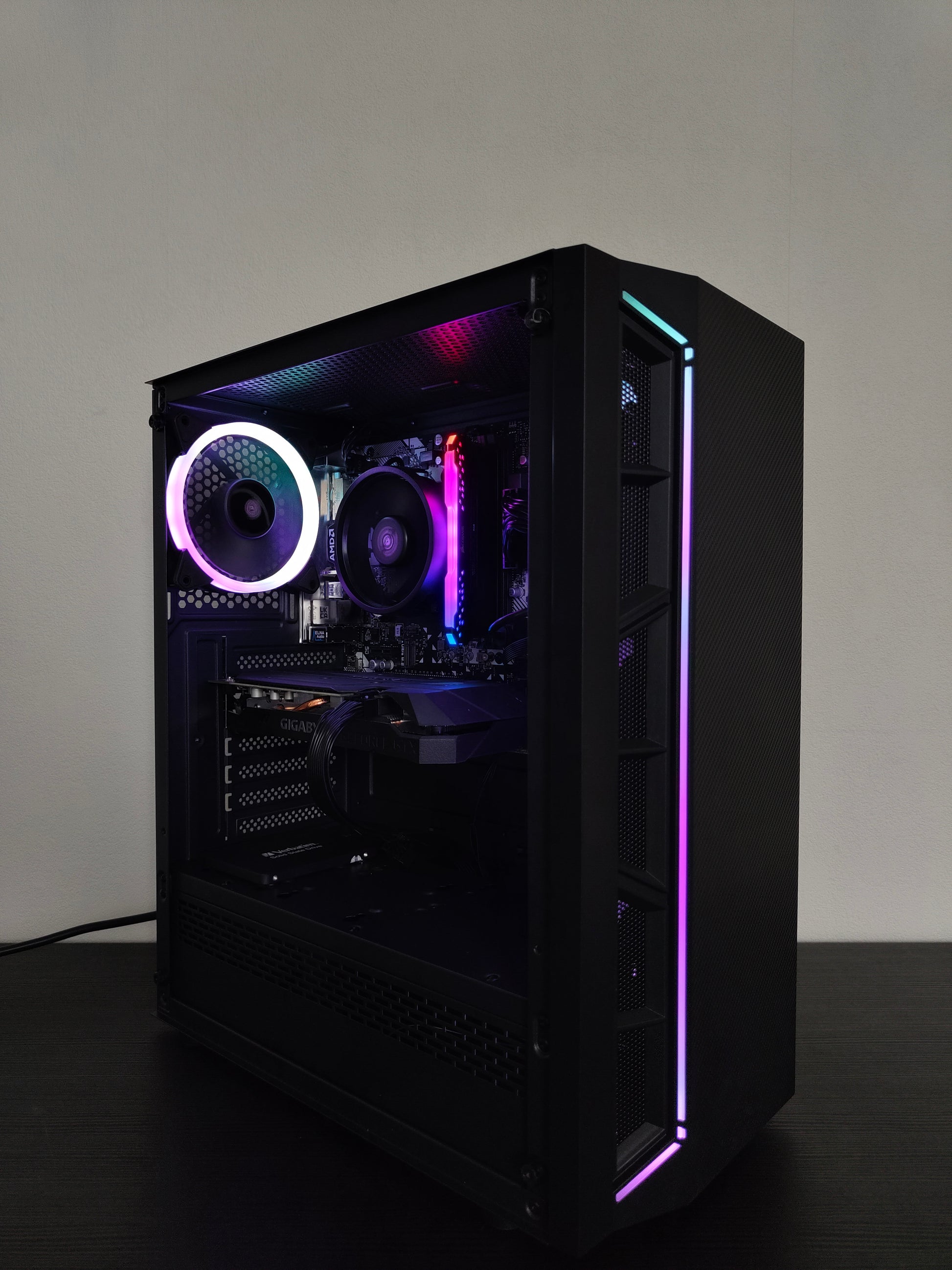 Gaming PC R5 | GTX 1660 SUPER 6GB | 16 GB DDR4 | SSD | WLAN | RGB | GARANTIE