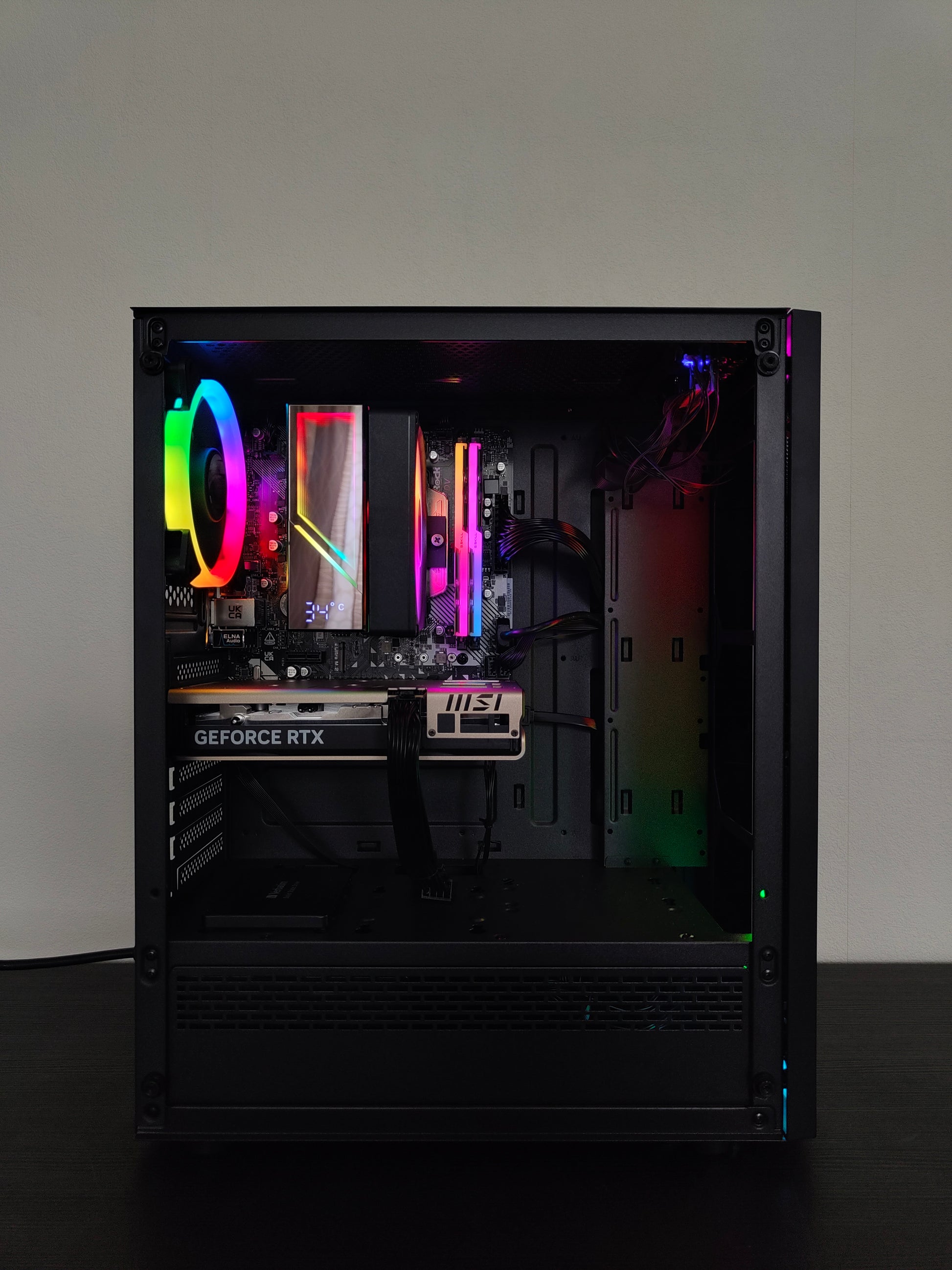 Premium Gaming PC R5 | RTX 5060 8GB | 16 GB DDR4 | SSD | WLAN | RGB | GARANTIE