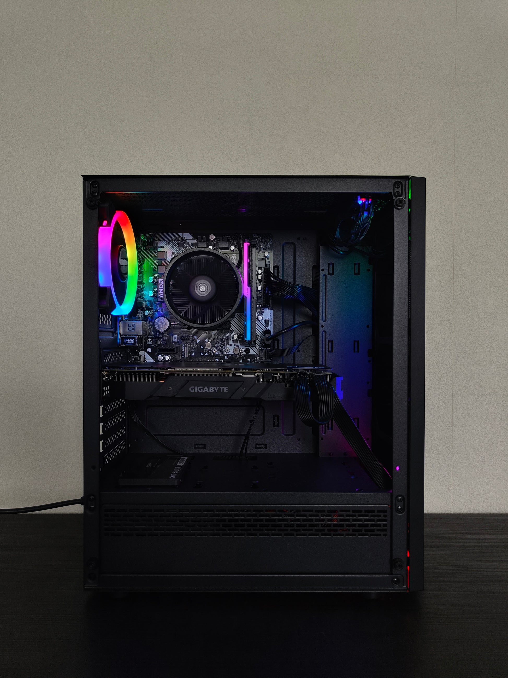 Gaming PC R5 | RTX 2070 8GB | 16 GB DDR4 | SSD | WLAN | RGB | GARANTIE