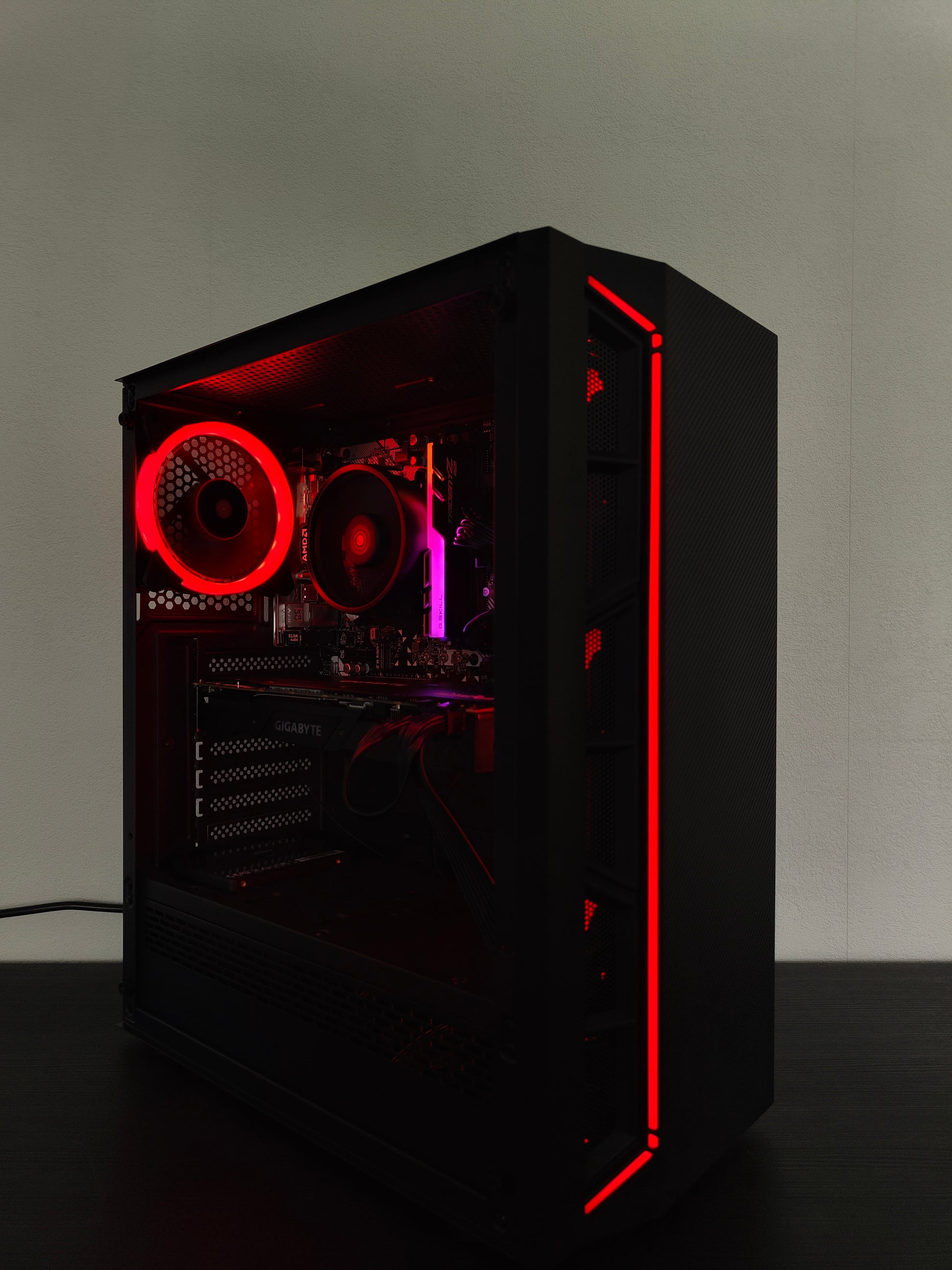 Gaming PC R5 | RTX 2070 8GB | 16 GB DDR4 | SSD | WLAN | RGB | GARANTIE