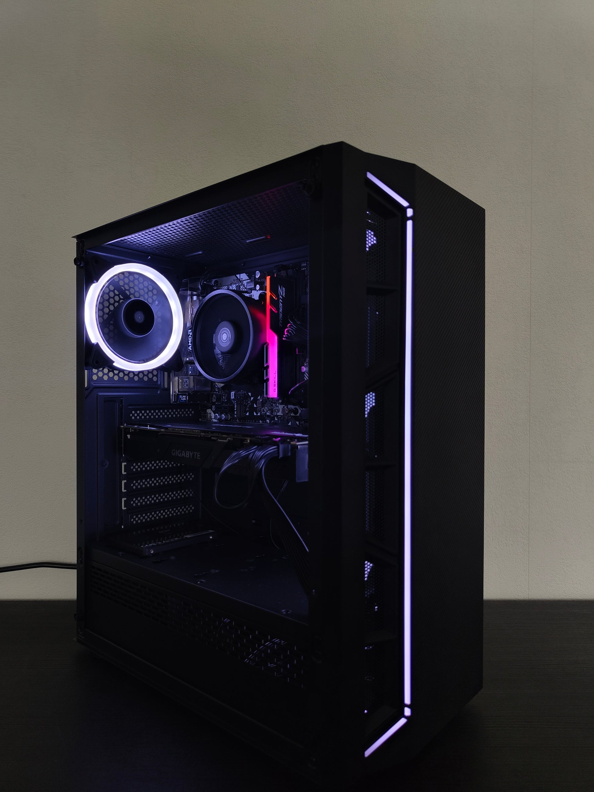 Gaming PC R5 | RTX 2070 8GB | 16 GB DDR4 | SSD | WLAN | RGB | GARANTIE