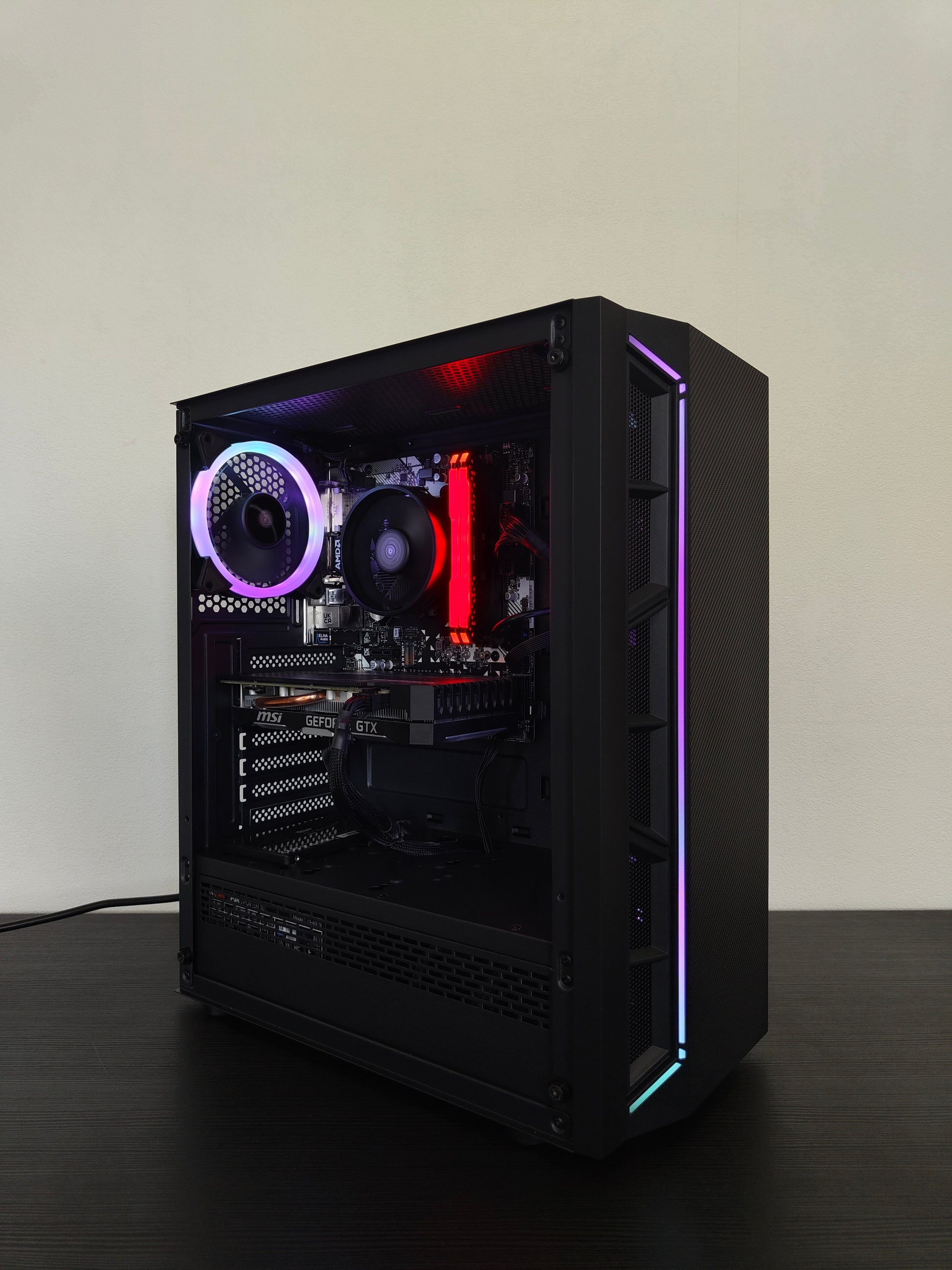 Gaming PC R5 | GTX 1660 SUPER 6GB | 16 GB DDR4 | SSD | WLAN | RGB