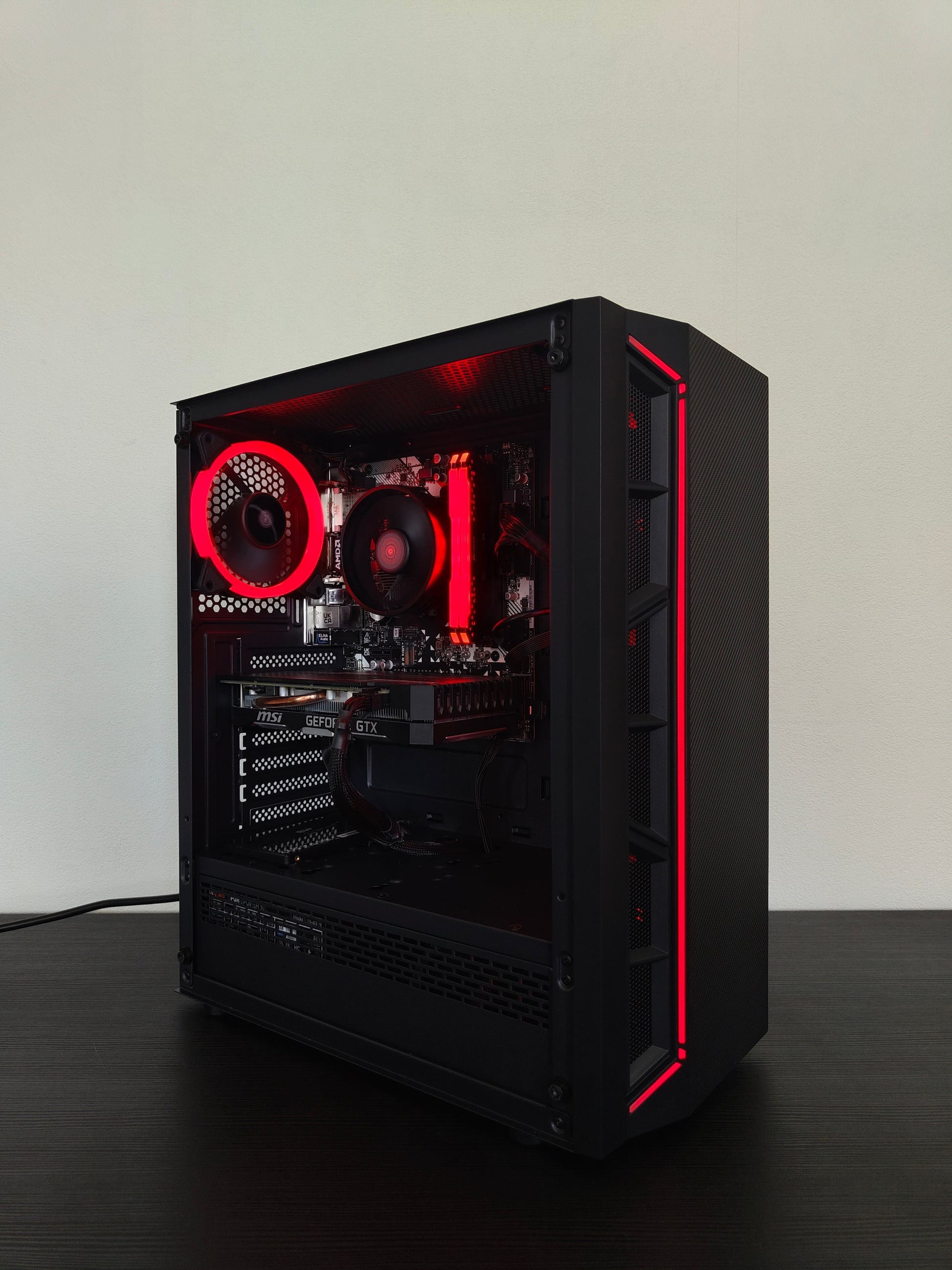 Gaming PC R5 | GTX 1660 SUPER 6GB | 16 GB DDR4 | SSD | WLAN | RGB