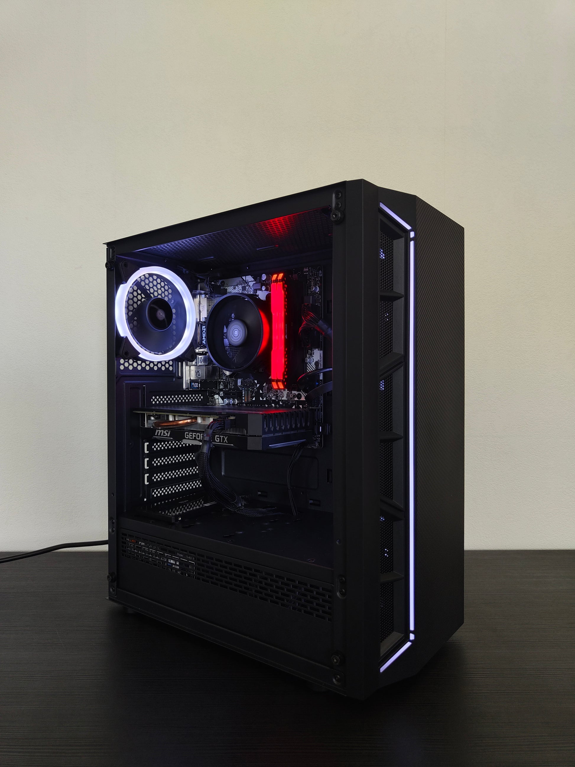 Gaming PC R5 | GTX 1660 SUPER 6GB | 16 GB DDR4 | SSD | WLAN | RGB
