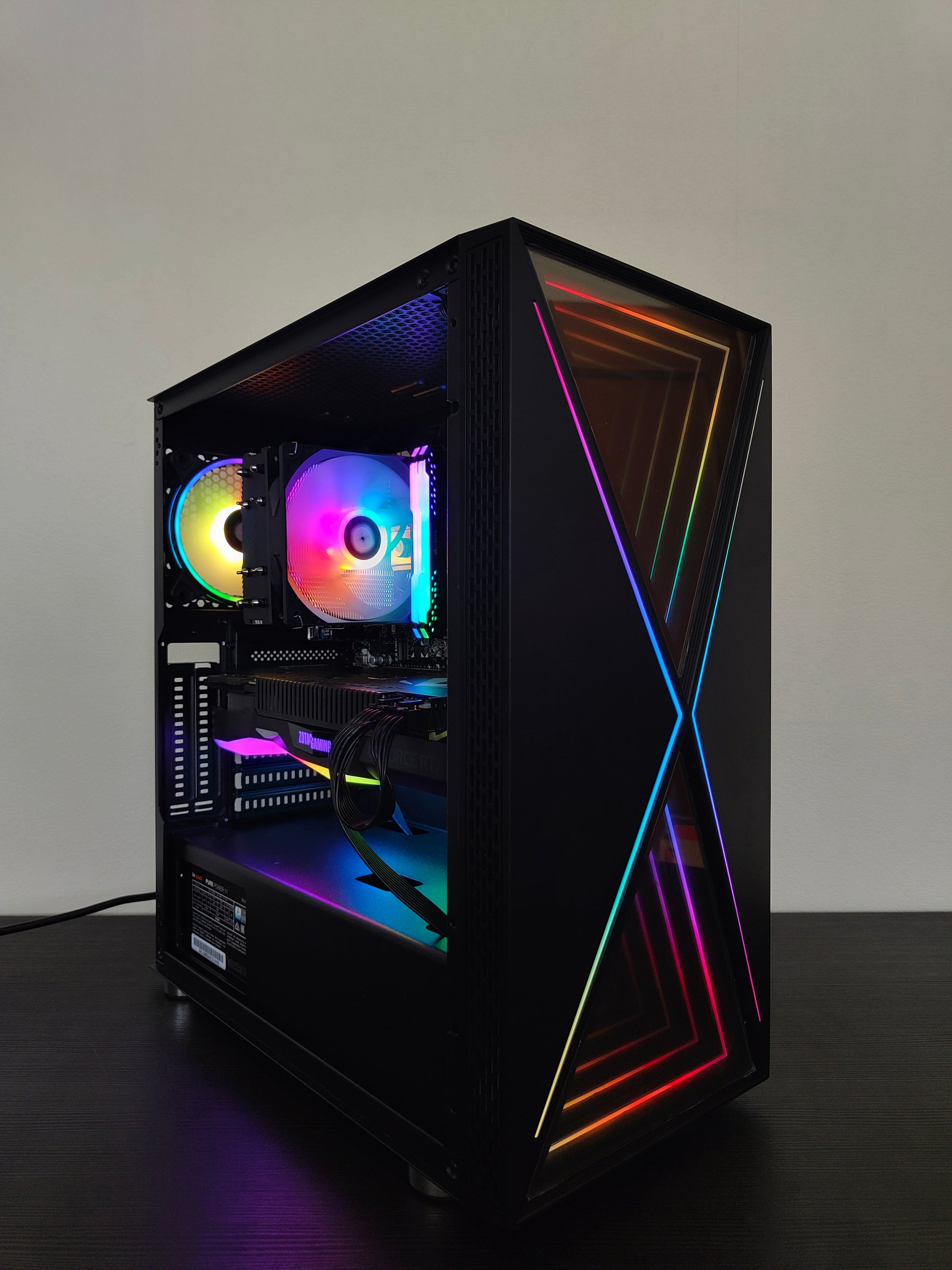 Gaming PC R5 | RTX 2080TI 11GB | 16 GB DDR4 | SSD | WLAN | RGB