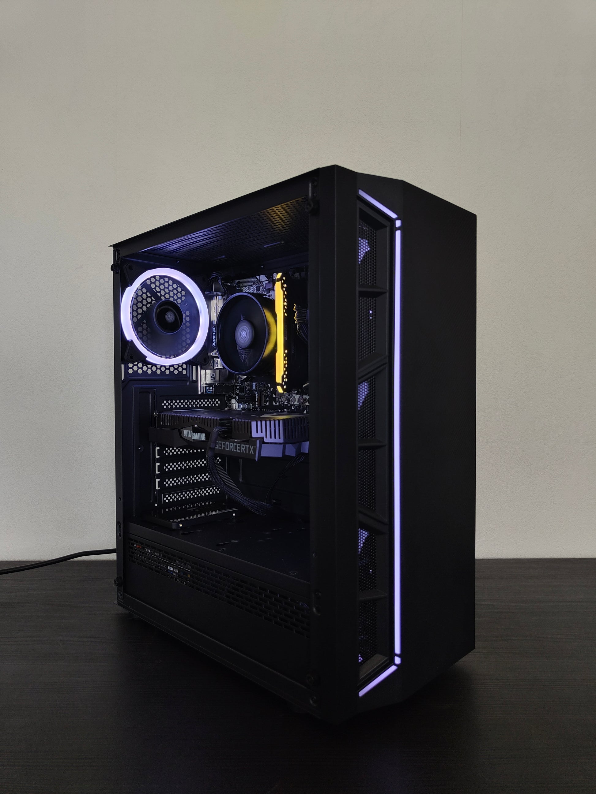 Gaming PC R5 | RTX 2060 6GB | 16 GB DDR4 | SSD | WLAN | RGB
