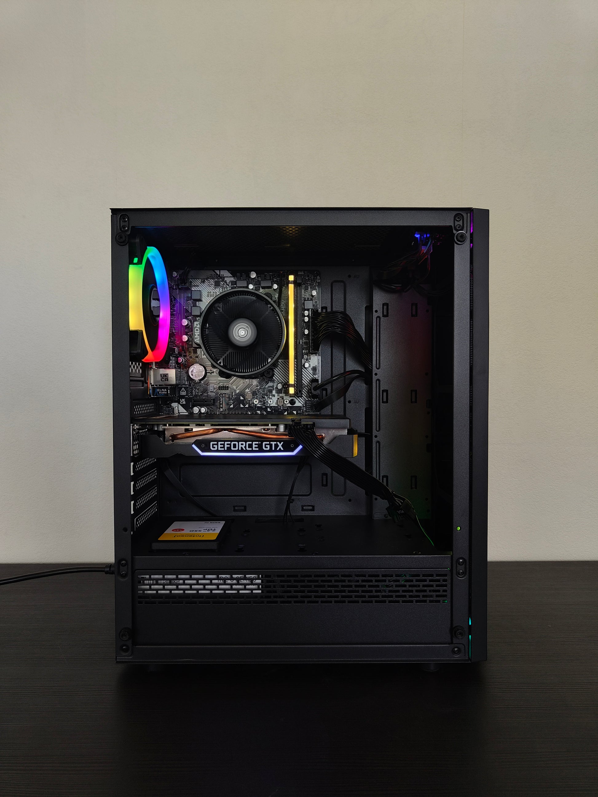 Gaming PC R5 | GTX 1660 SUPER 6GB | 16 GB DDR4 | SSD | WLAN | RGB