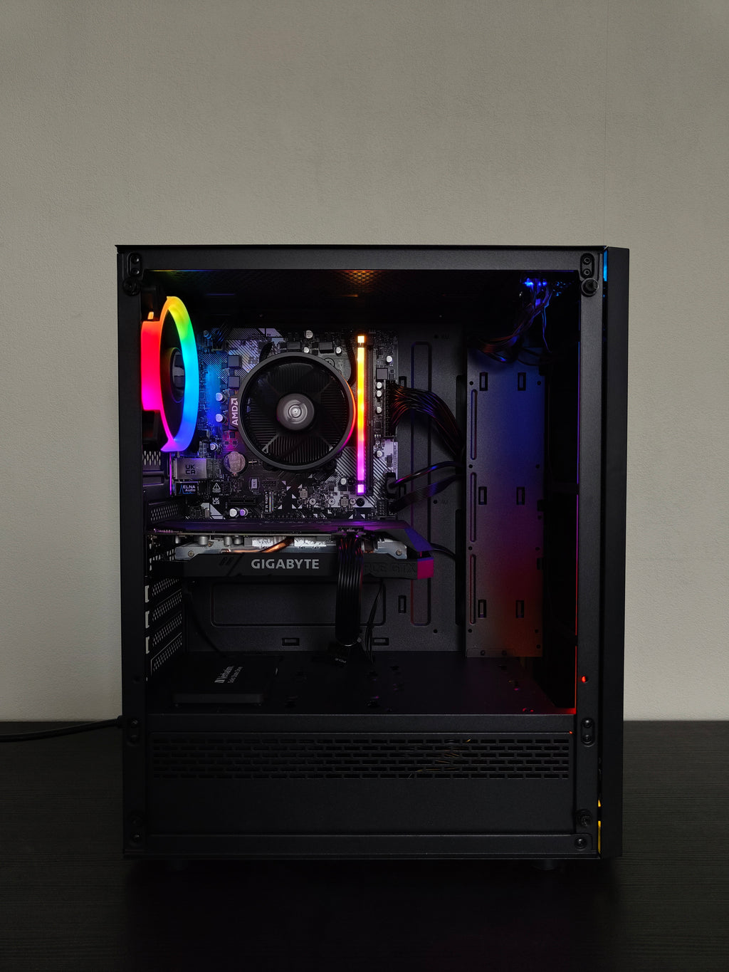 Gaming PC R5 | GTX 1660 SUPER 6GB | 16 GB DDR4 | SSD | WLAN | RGB | GARANTIE