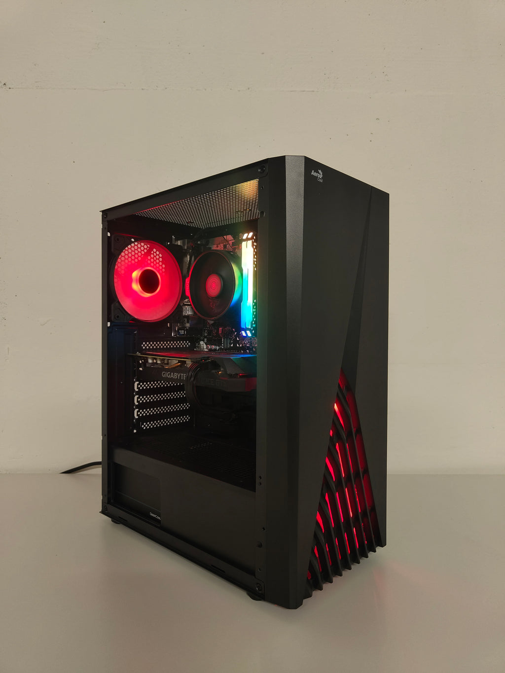 Gaming PC R5 | GTX 1660S 6GB | 16 GB DDR4 | SSD | WLAN | RGB | GARANTIE