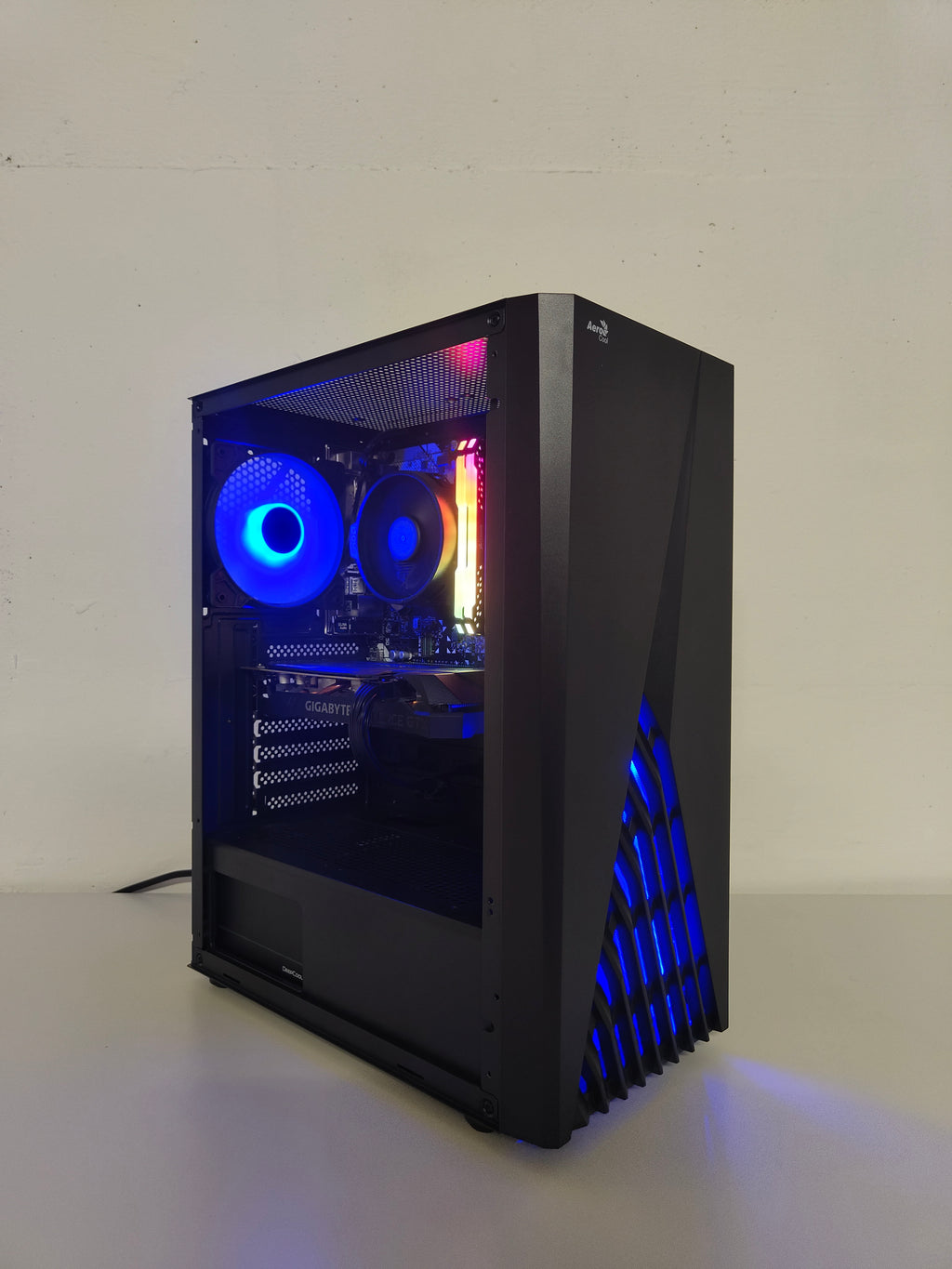 Gaming PC R5 | GTX 1660S 6GB | 16 GB DDR4 | SSD | WLAN | RGB | GARANTIE