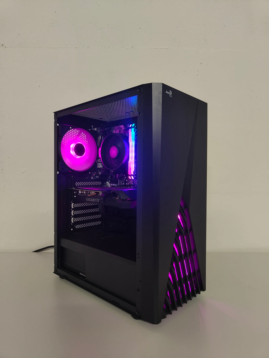 Gaming PC R5 | GTX 1660S 6GB | 16 GB DDR4 | SSD | WLAN | RGB | GARANTIE