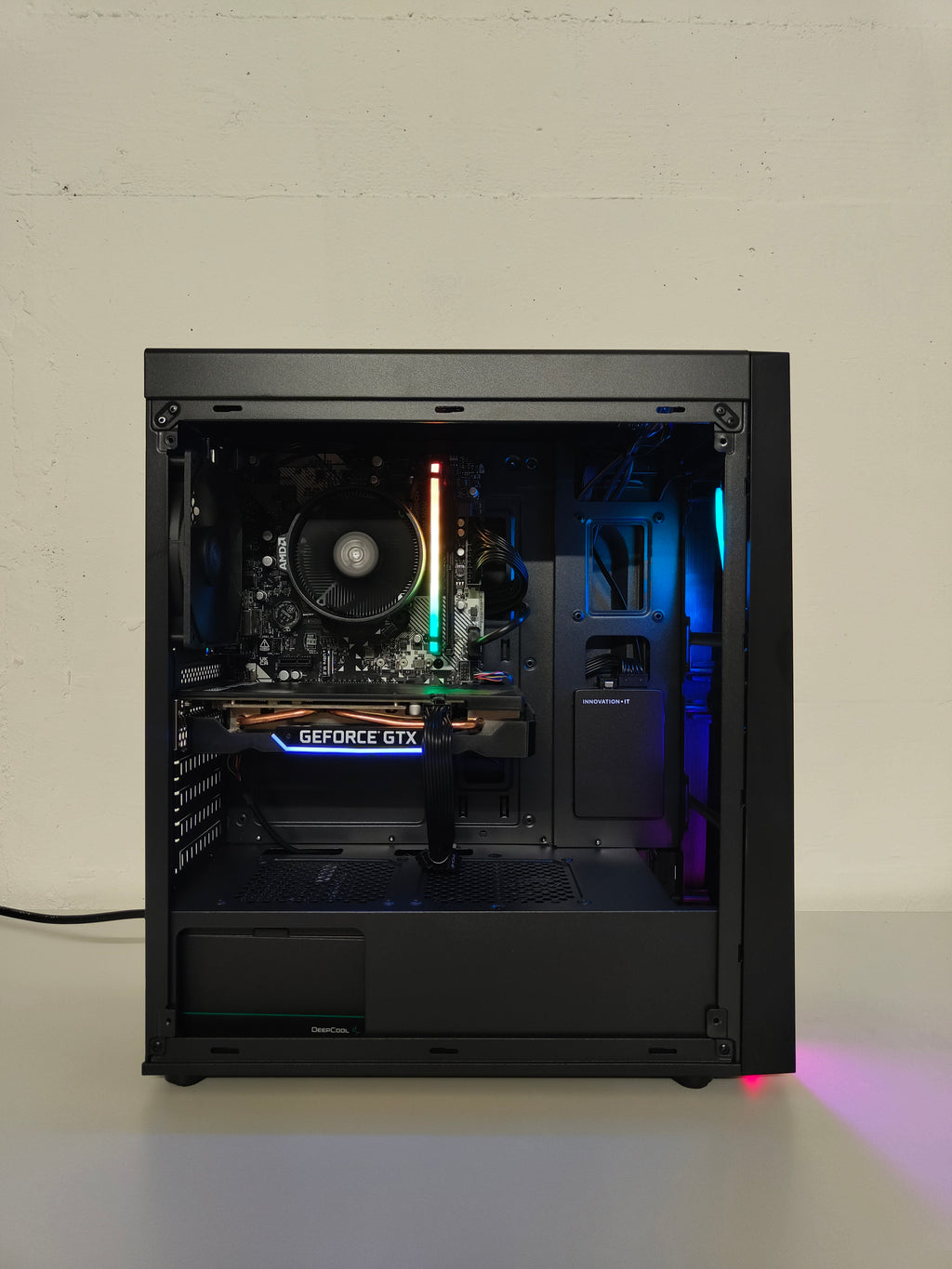 Gaming PC R5 | GTX 1660S 6GB | 16 GB DDR4 | SSD | WLAN | RGB | GARANTIE