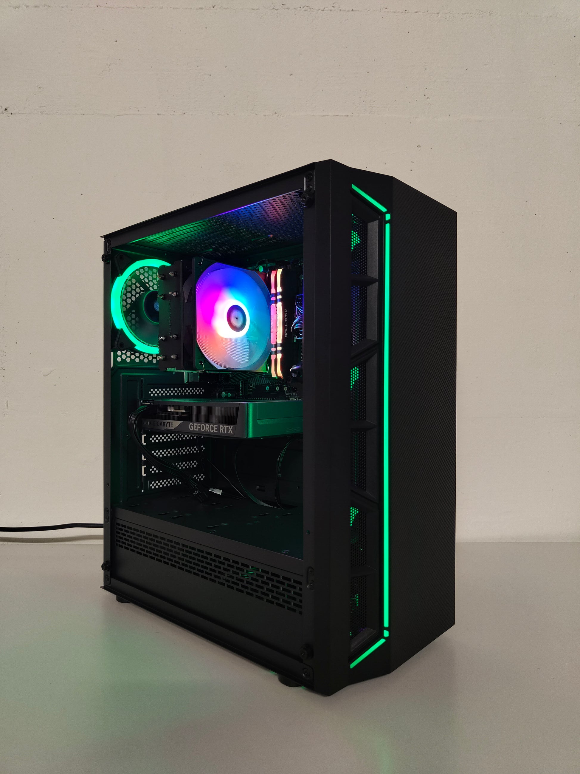 Gaming PC R5 | RTX 5060 8GB | 16 GB DDR4 | SSD | WLAN | RGB | GARANTIE