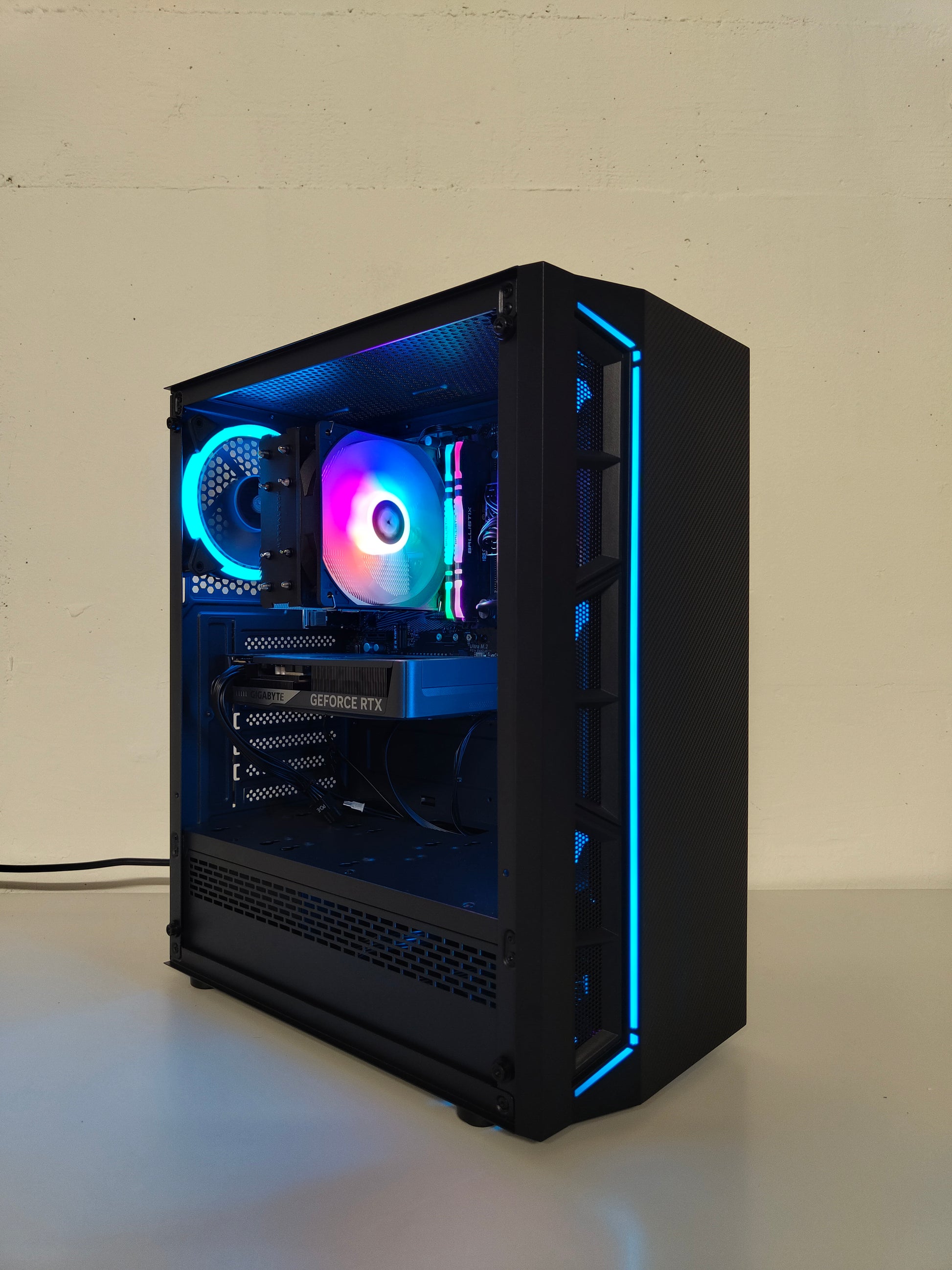 Gaming PC R5 | RTX 5060 8GB | 16 GB DDR4 | SSD | WLAN | RGB | GARANTIE