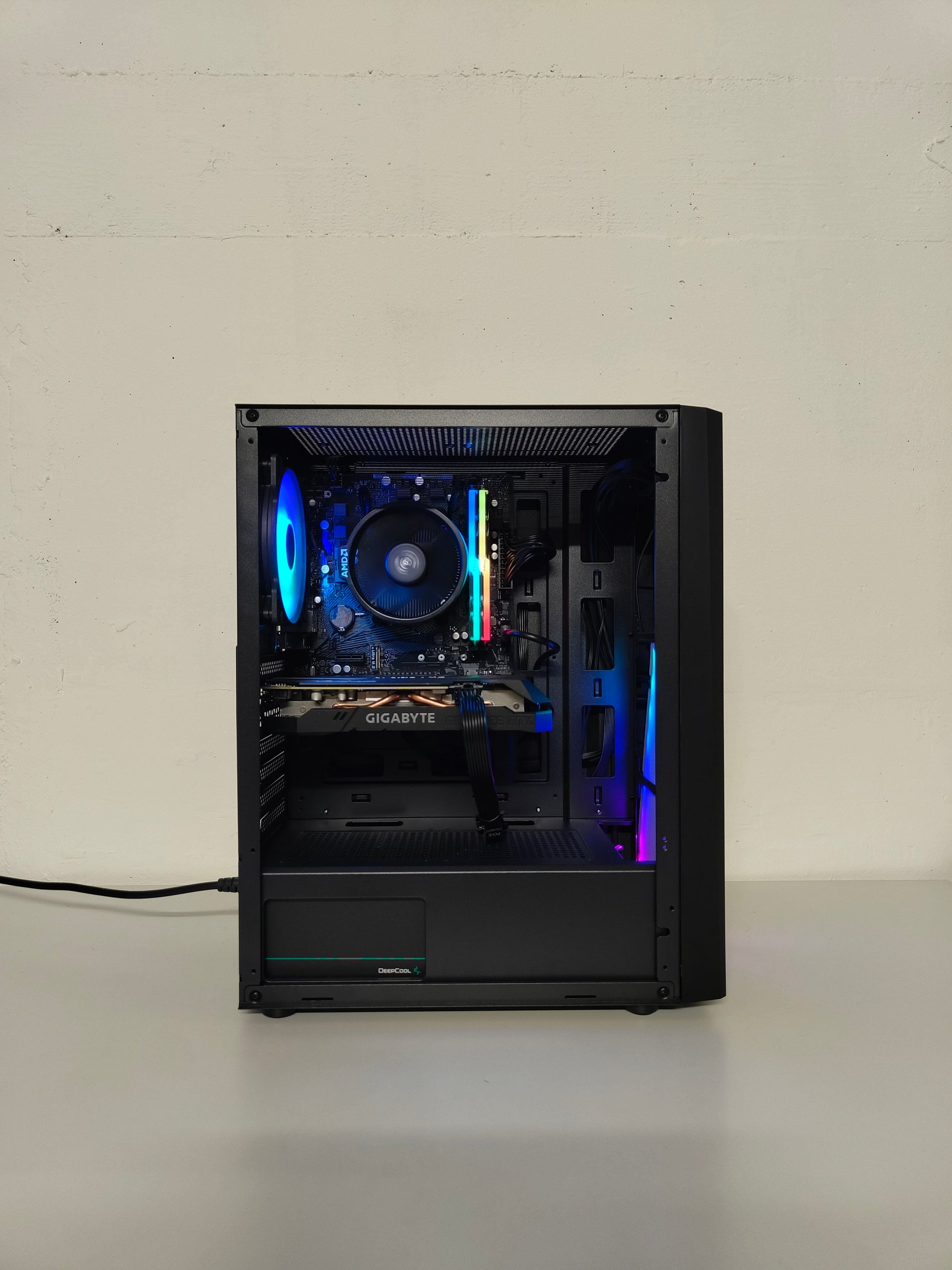 Gaming PC R5 | RTX 2060 6GB | 16 GB DDR4 | SSD | WLAN | RGB | GARANTIE