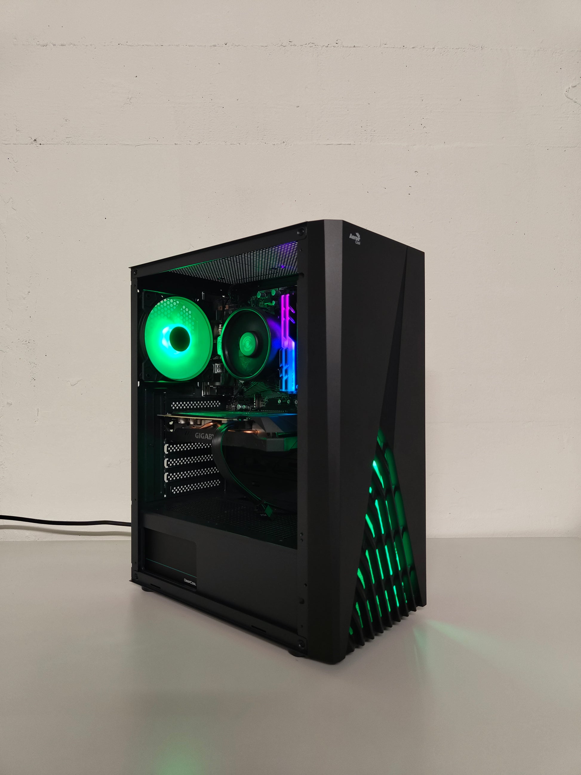 Gaming PC R5 | RTX 2060 6GB | 16 GB DDR4 | SSD | WLAN | RGB | GARANTIE