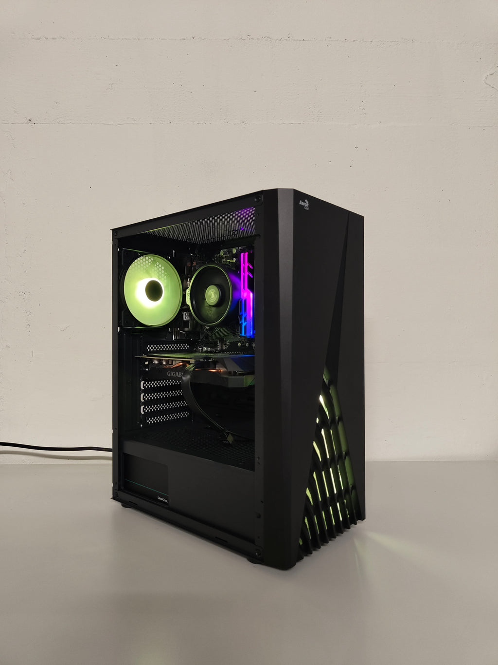Gaming PC R5 | RTX 2060 6GB | 16 GB DDR4 | SSD | WLAN | RGB | GARANTIE
