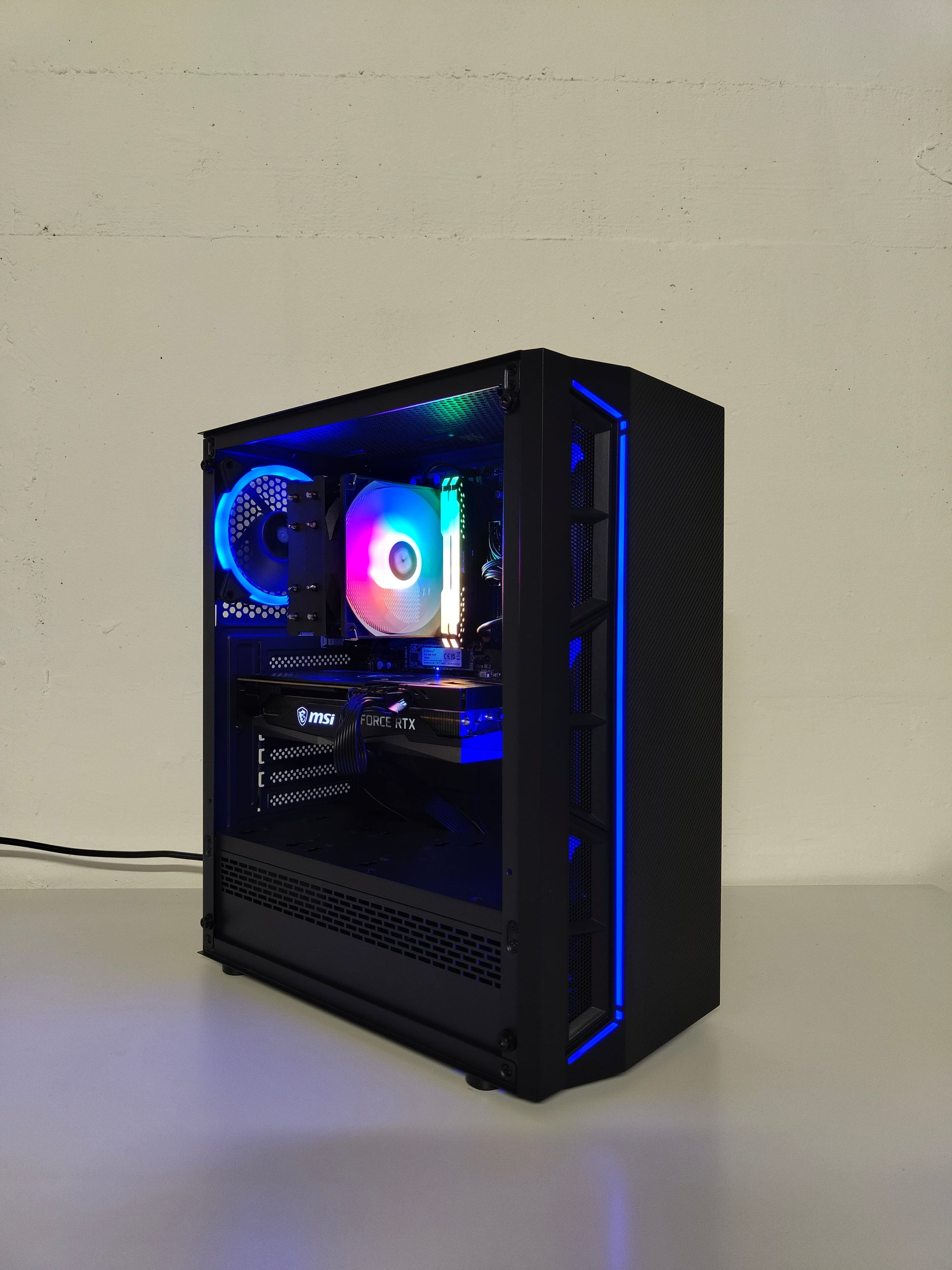 Gaming PC R5 | RTX 3060 12GB | 16 GB DDR4 | SSD | WLAN | RGB | GARANTIE