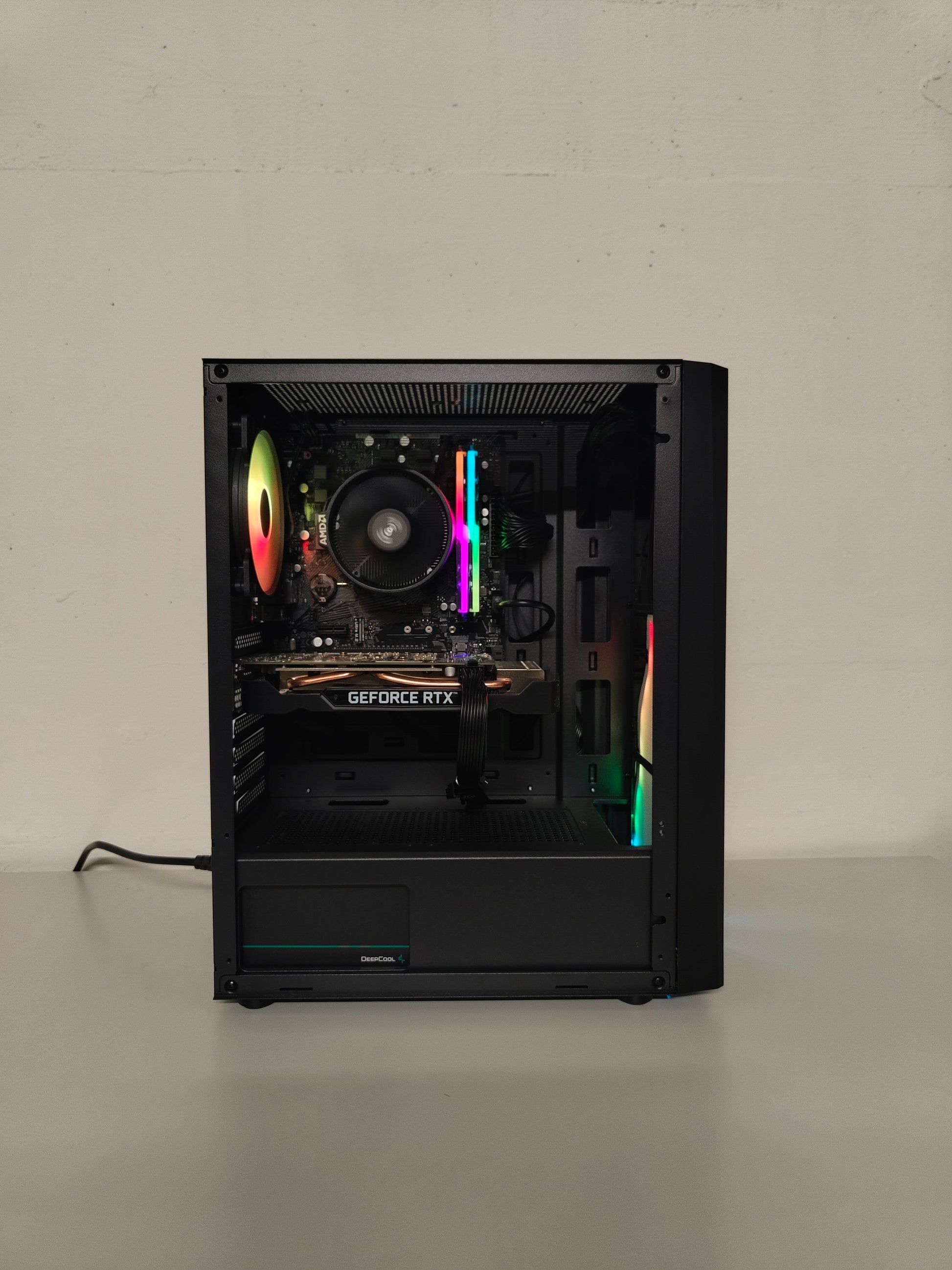 Gaming PC R5 | RTX 2060 6GB | 16 GB DDR4 | SSD | WLAN | RGB | GARANTIE