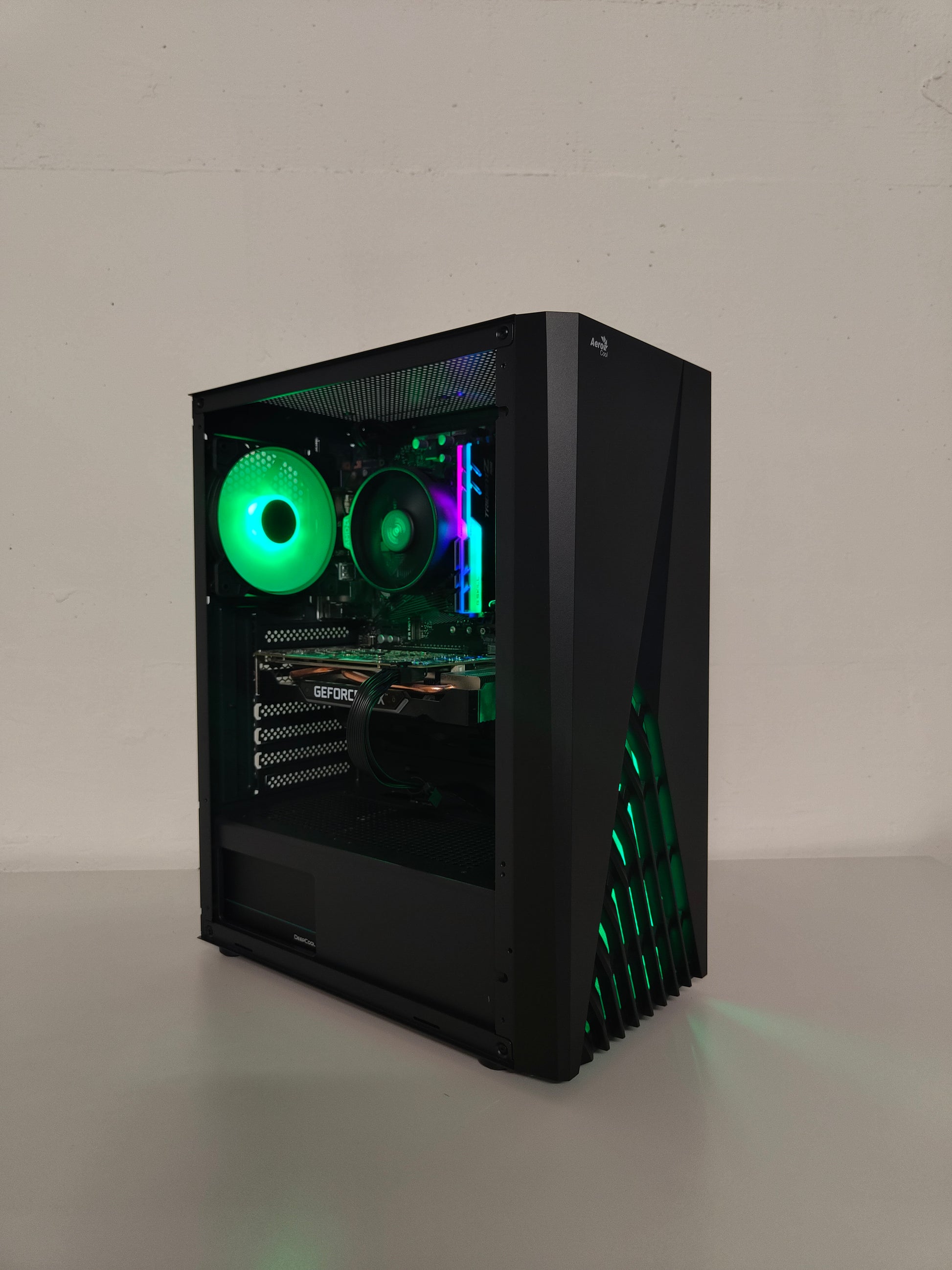 Gaming PC R5 | RTX 2060 6GB | 16 GB DDR4 | SSD | WLAN | RGB | GARANTIE