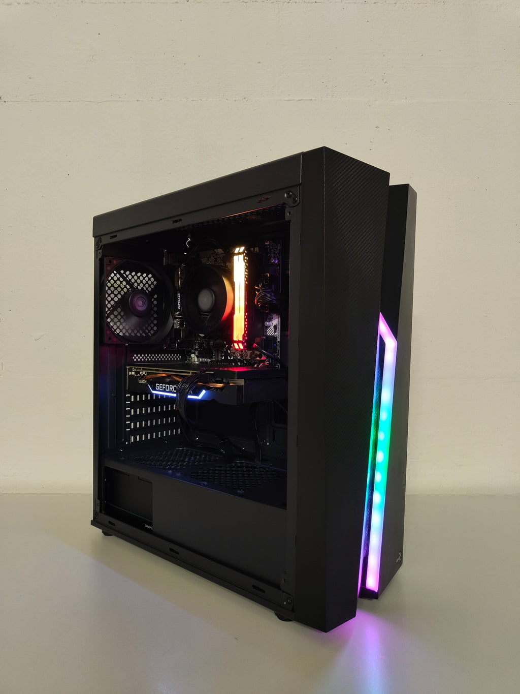 Gaming PC R5 | GTX 1660S 6GB | 16 GB DDR4 | SSD | WLAN | RGB | GARANTIE