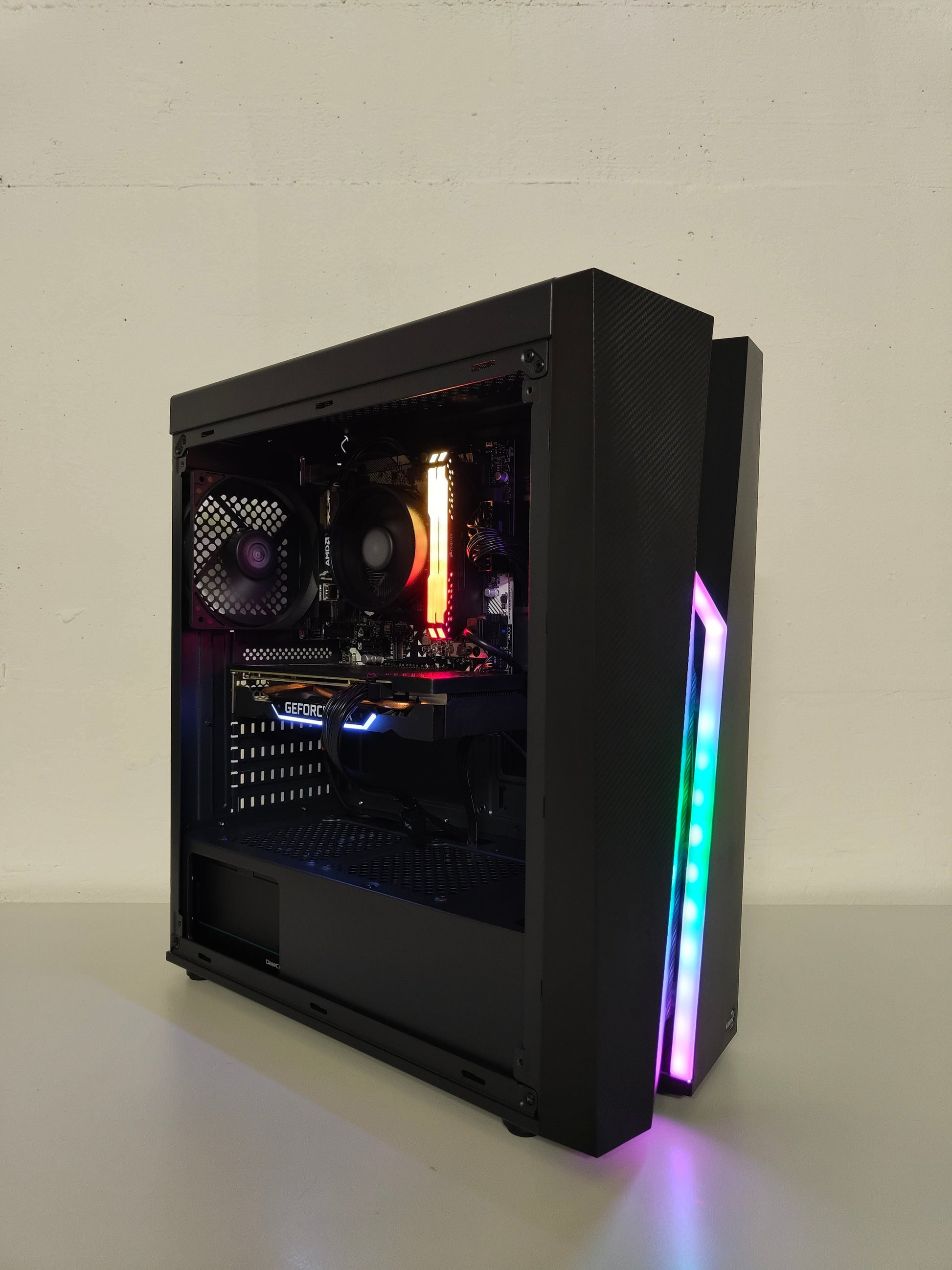 Gaming PC R5 | GTX 1660S 6GB | 16 GB DDR4 | SSD | WLAN | RGB | GARANTIE