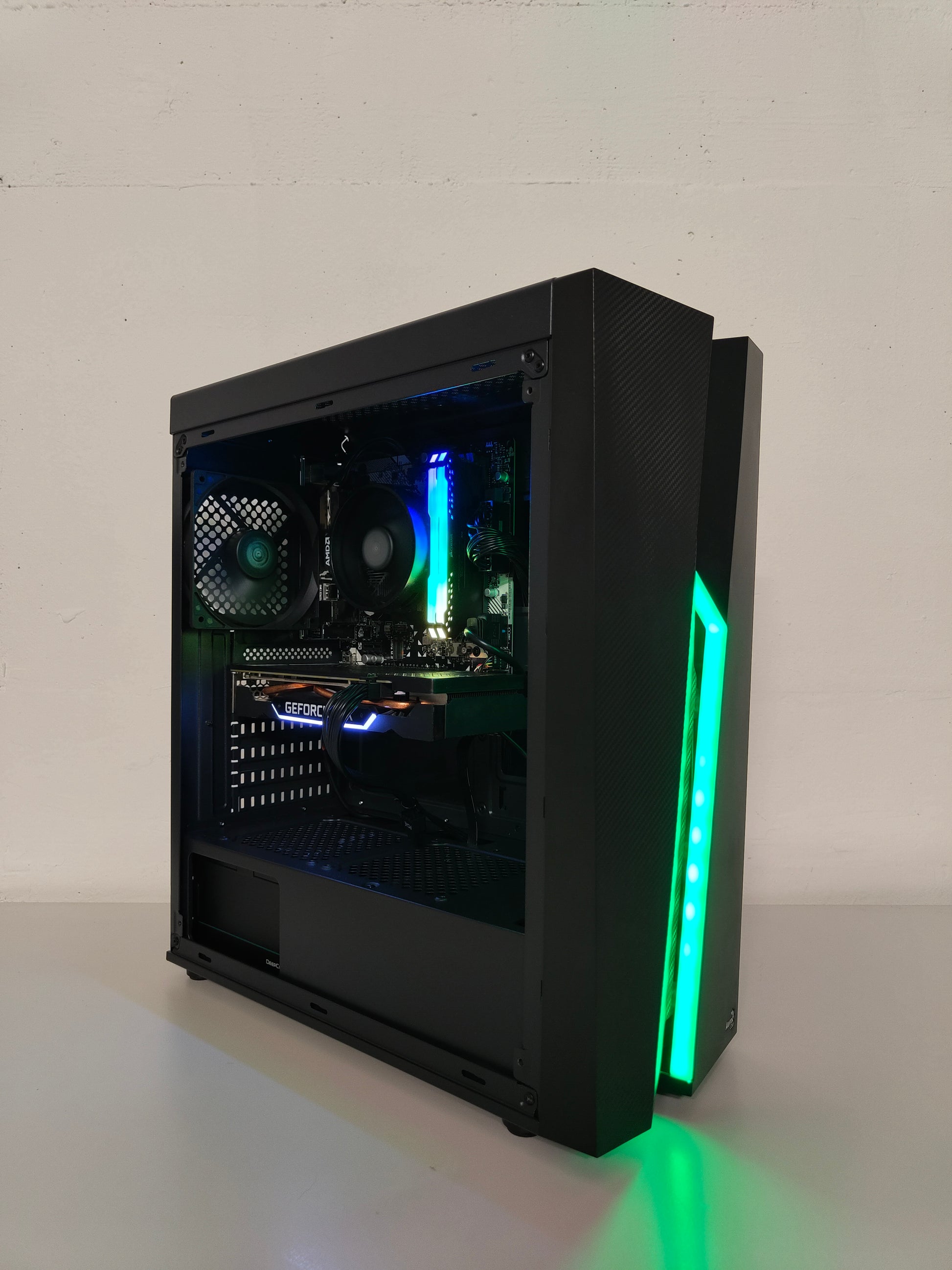 Gaming PC R5 | GTX 1660S 6GB | 16 GB DDR4 | SSD | WLAN | RGB | GARANTIE