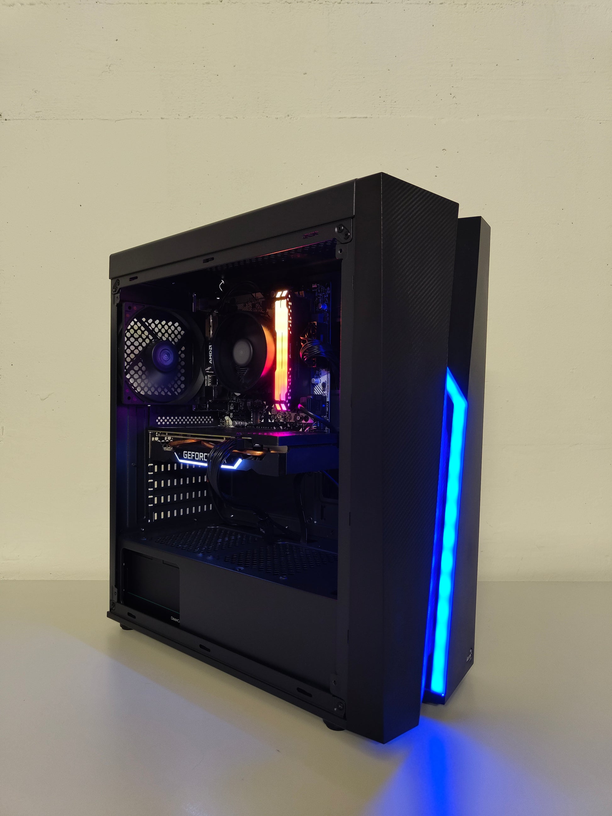 Gaming PC R5 | GTX 1660S 6GB | 16 GB DDR4 | SSD | WLAN | RGB | GARANTIE