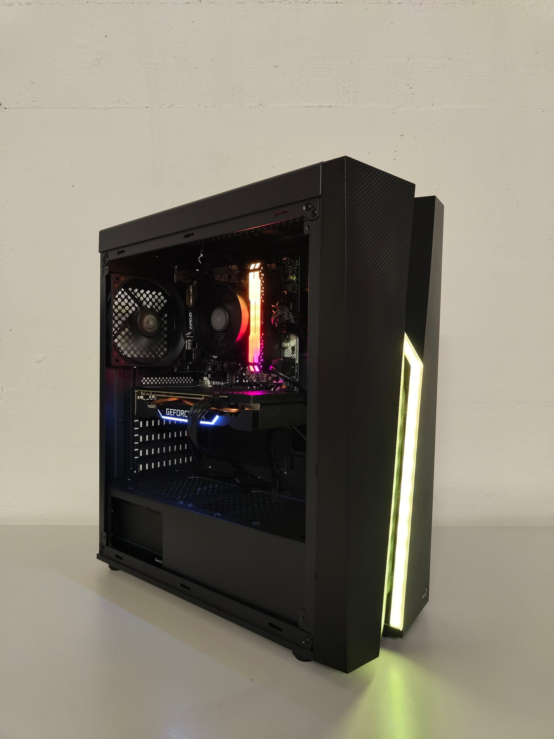 Gaming PC R5 | GTX 1660S 6GB | 16 GB DDR4 | SSD | WLAN | RGB | GARANTIE