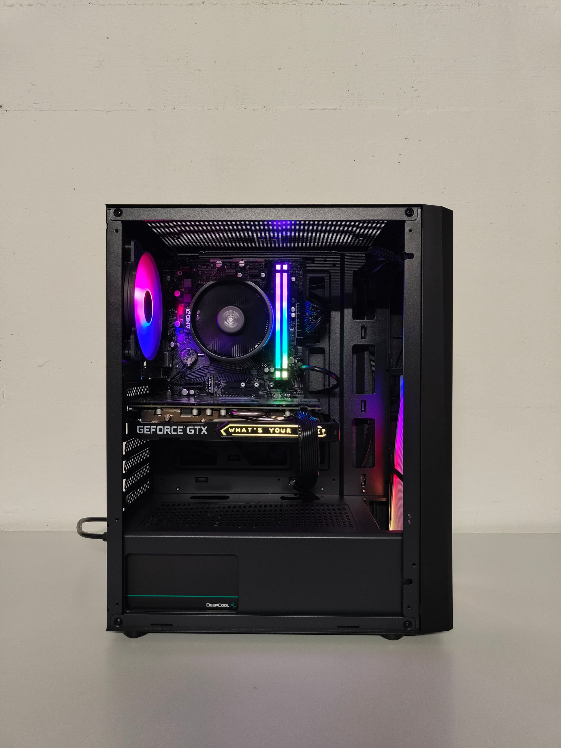 Gaming PC R5 | GTX 1660S 6GB | 16 GB DDR4 | SSD | WLAN | RGB | GARANTIE