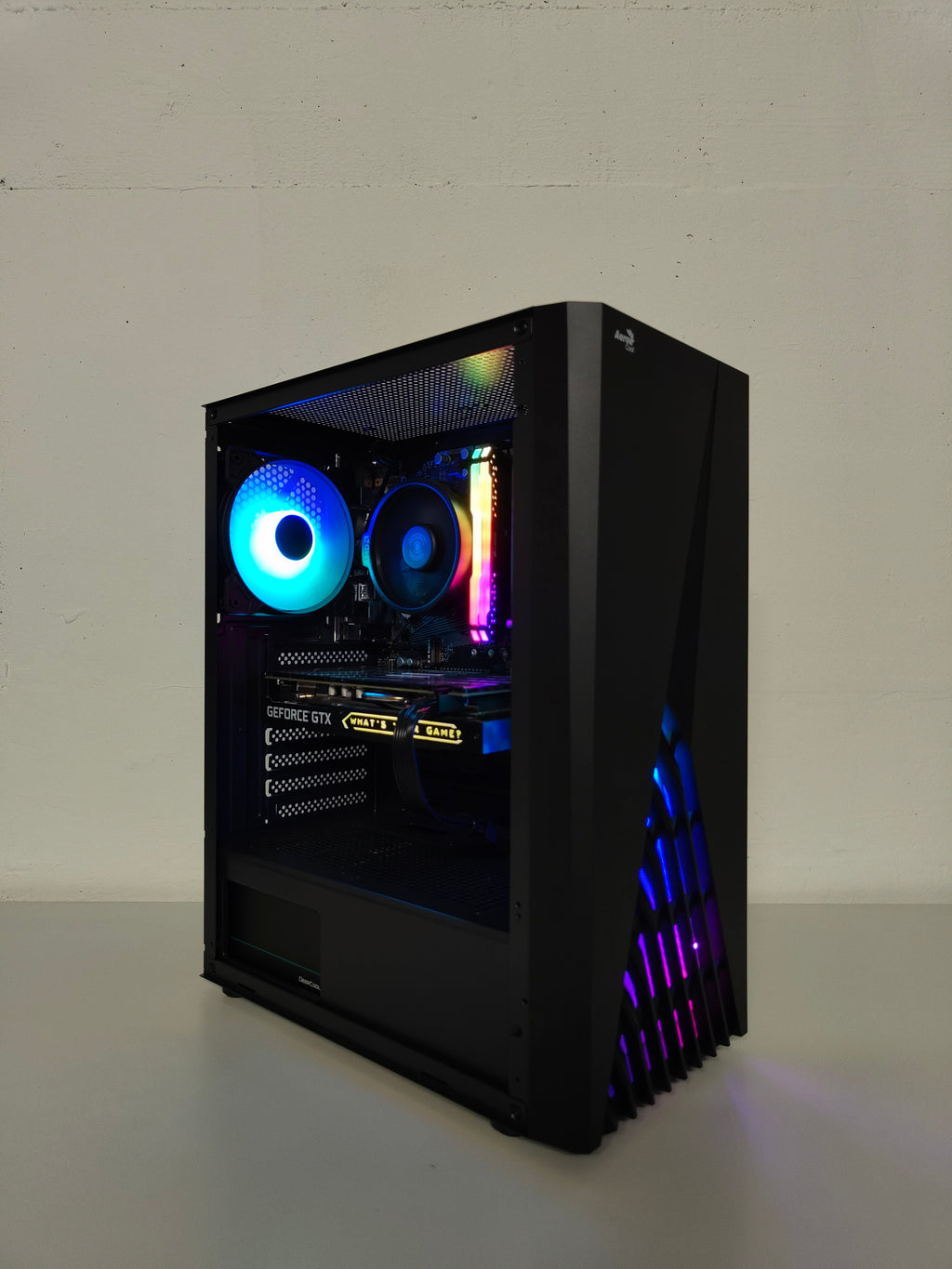 Gaming PC R5 | GTX 1660S 6GB | 16 GB DDR4 | SSD | WLAN | RGB | GARANTIE