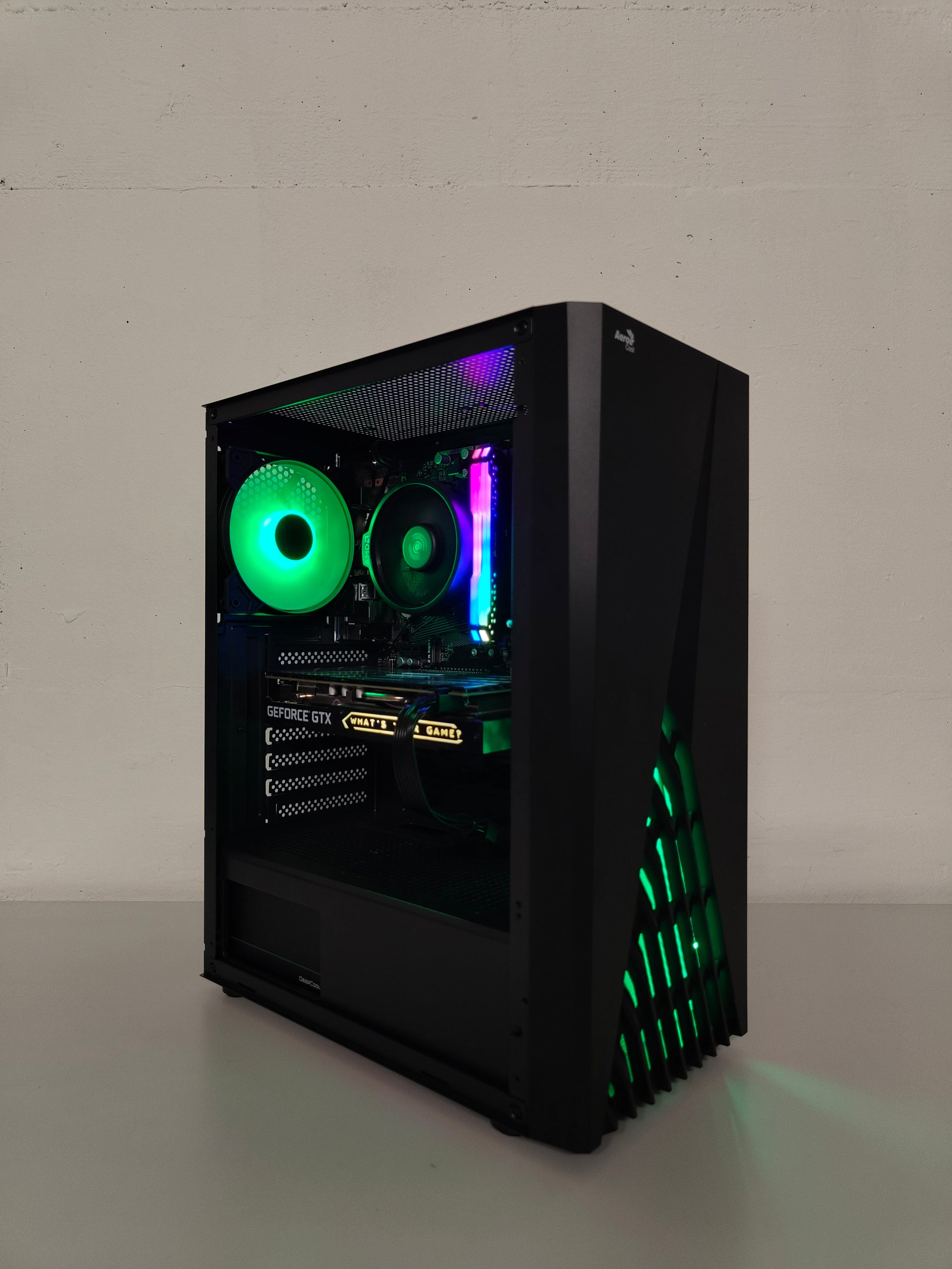 Gaming PC R5 | GTX 1660S 6GB | 16 GB DDR4 | SSD | WLAN | RGB | GARANTIE