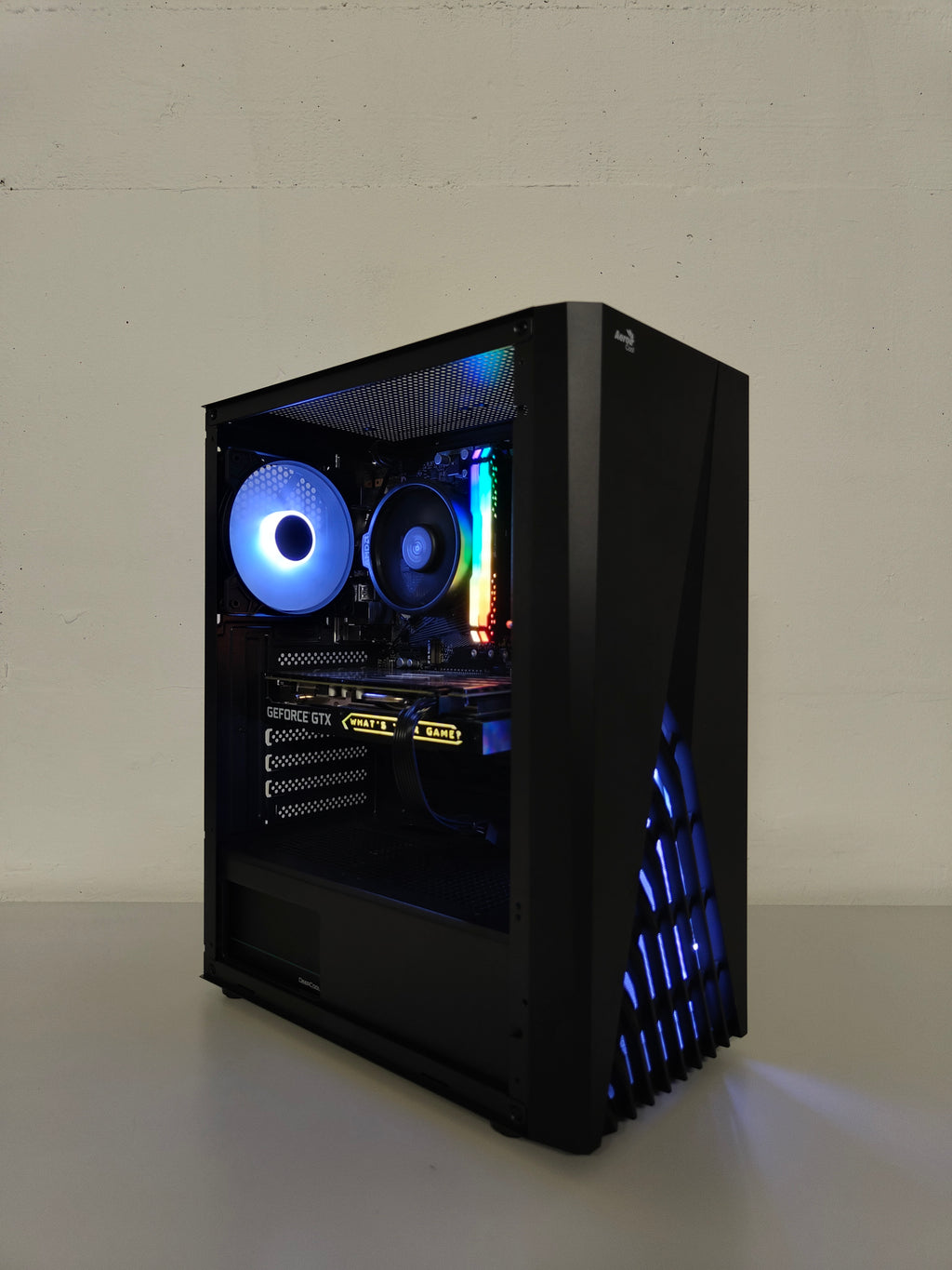 Gaming PC R5 | GTX 1660S 6GB | 16 GB DDR4 | SSD | WLAN | RGB | GARANTIE