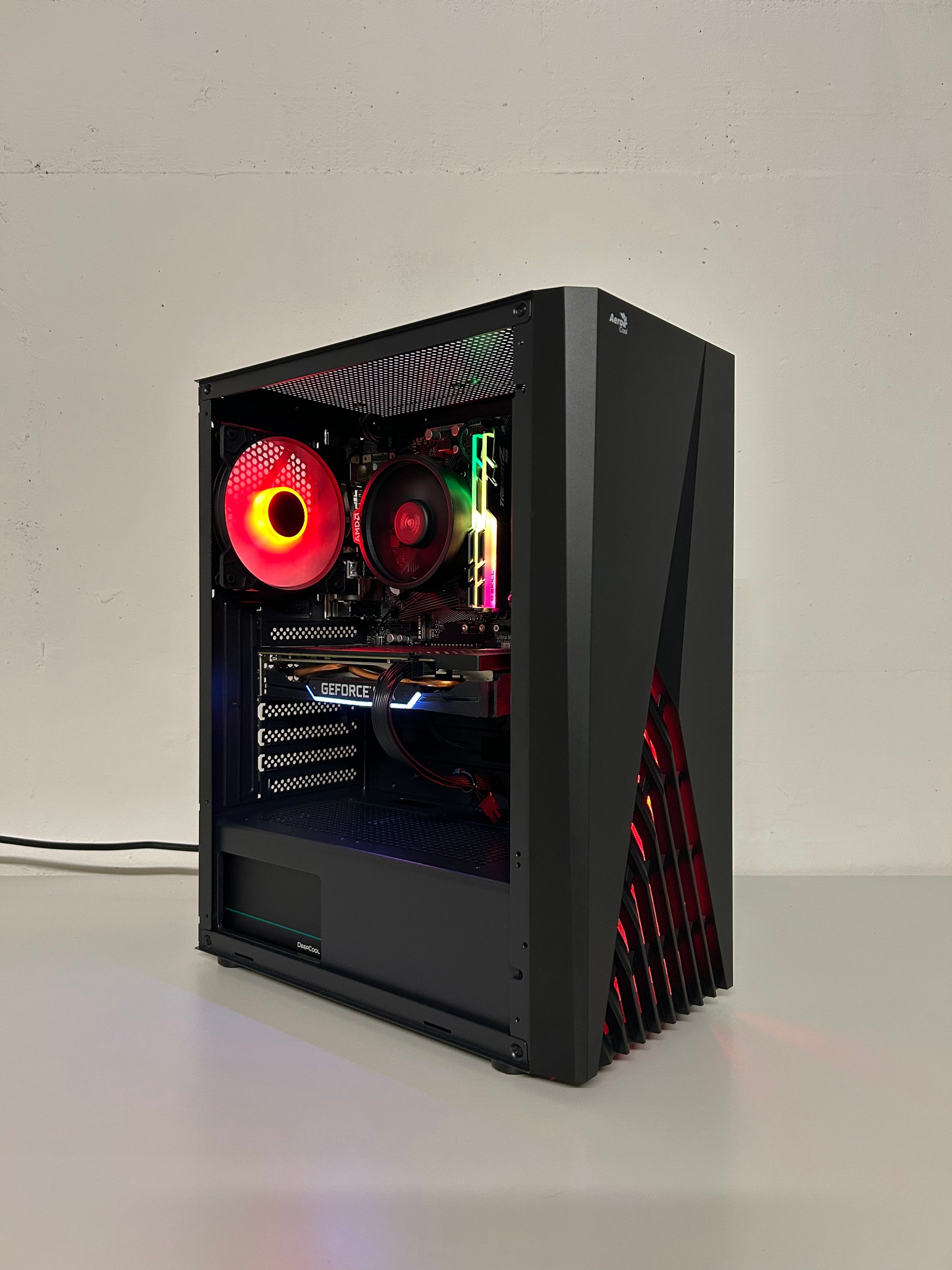Gaming PC R5 | GTX 1660S 6GB | 16 GB DDR4 | SSD | WLAN | RGB | GARANTIE