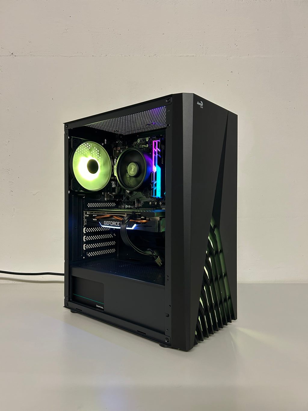 Gaming PC R5 | GTX 1660S 6GB | 16 GB DDR4 | SSD | WLAN | RGB | GARANTIE
