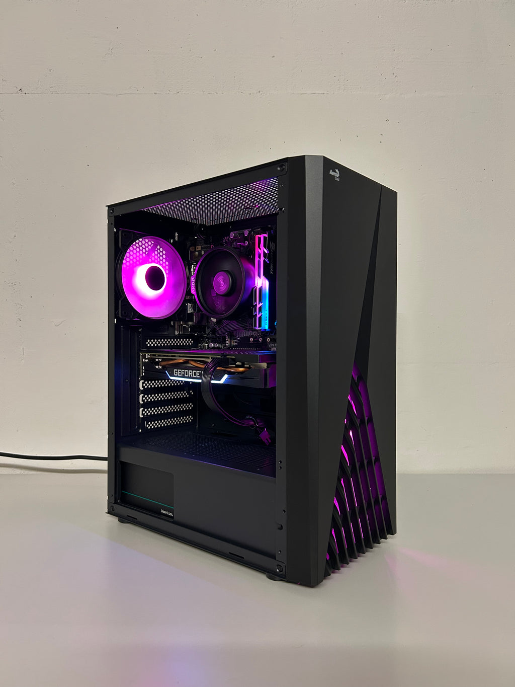 Gaming PC R5 | GTX 1660S 6GB | 16 GB DDR4 | SSD | WLAN | RGB | GARANTIE